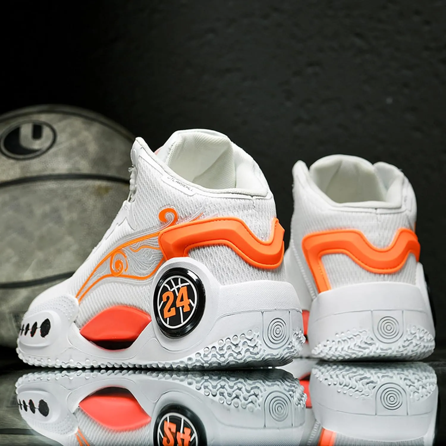 Men's Basketball Shoes Anti-Slip and Wear-Resistant Soles Running Shoes Graffiti Design Fashionable Sports Shoes