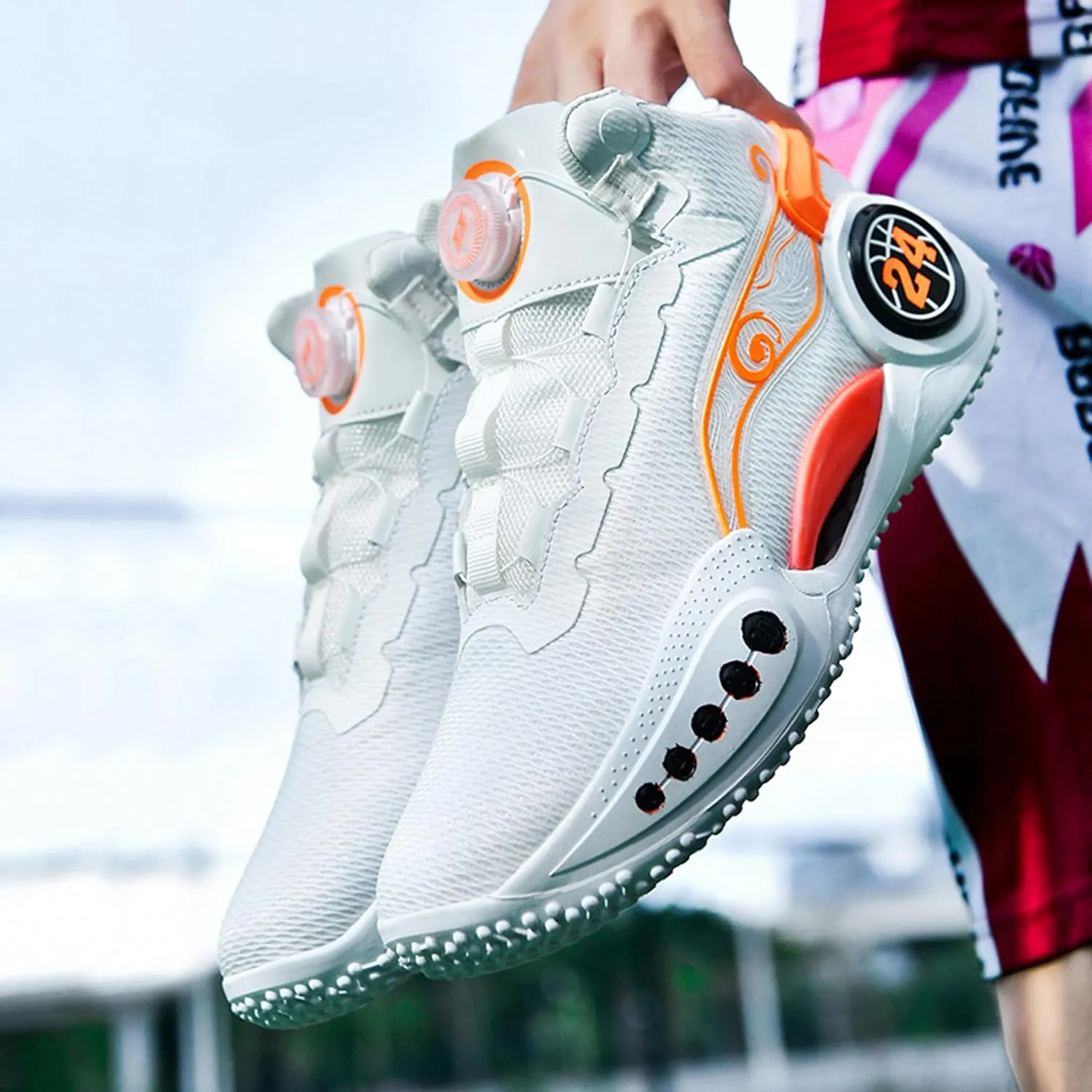 Men's Basketball Shoes Anti-Slip and Wear-Resistant Soles Running Shoes Graffiti Design Fashionable Sports Shoes